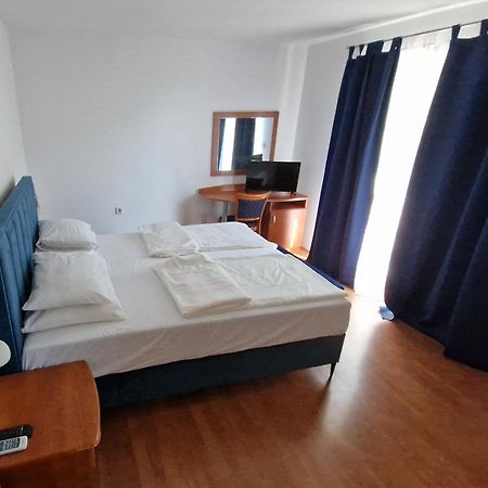 Hotel Pansion Marco Polo à Petrčane Extérieur photo