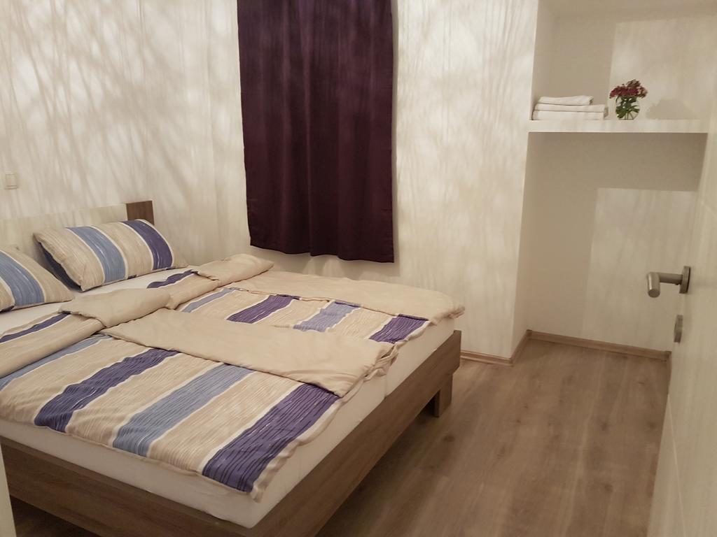 Hotel Pansion Marco Polo à Petrčane Extérieur photo