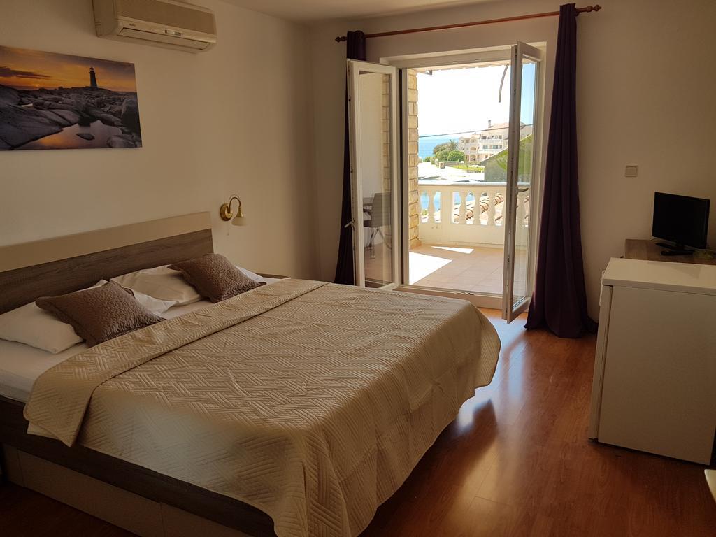 Hotel Pansion Marco Polo à Petrčane Extérieur photo