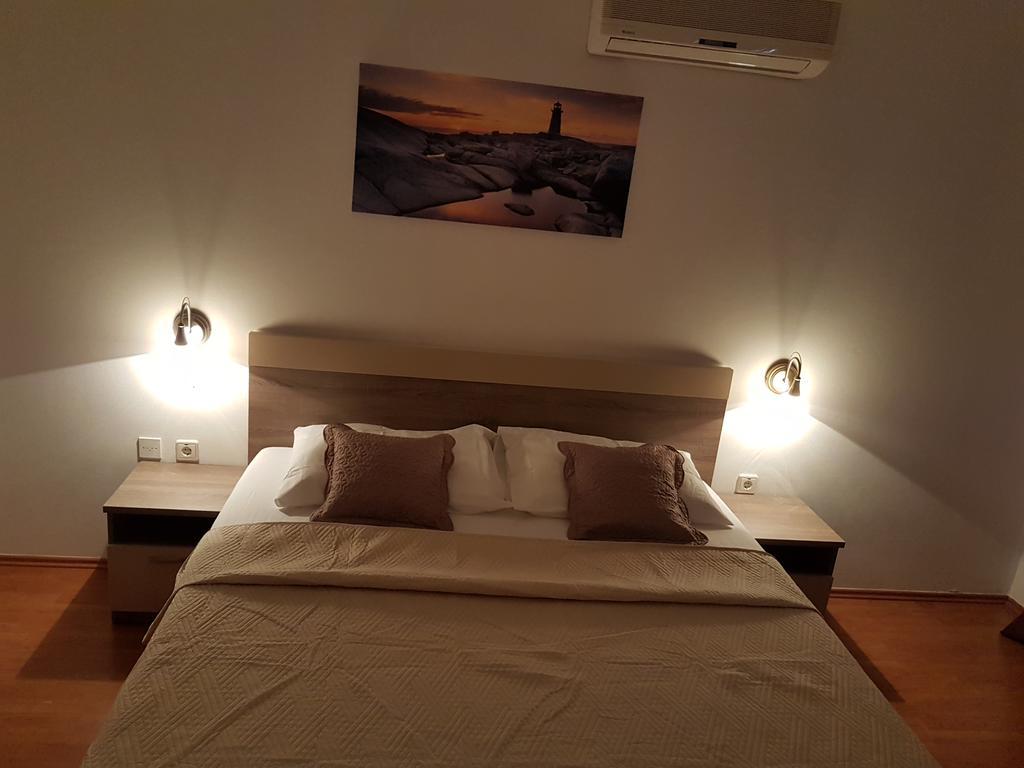 Hotel Pansion Marco Polo à Petrčane Extérieur photo